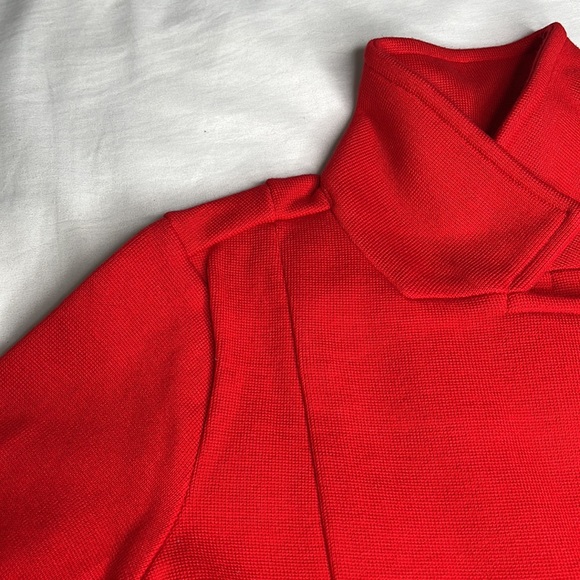 Red coat - Picture 2 of 5